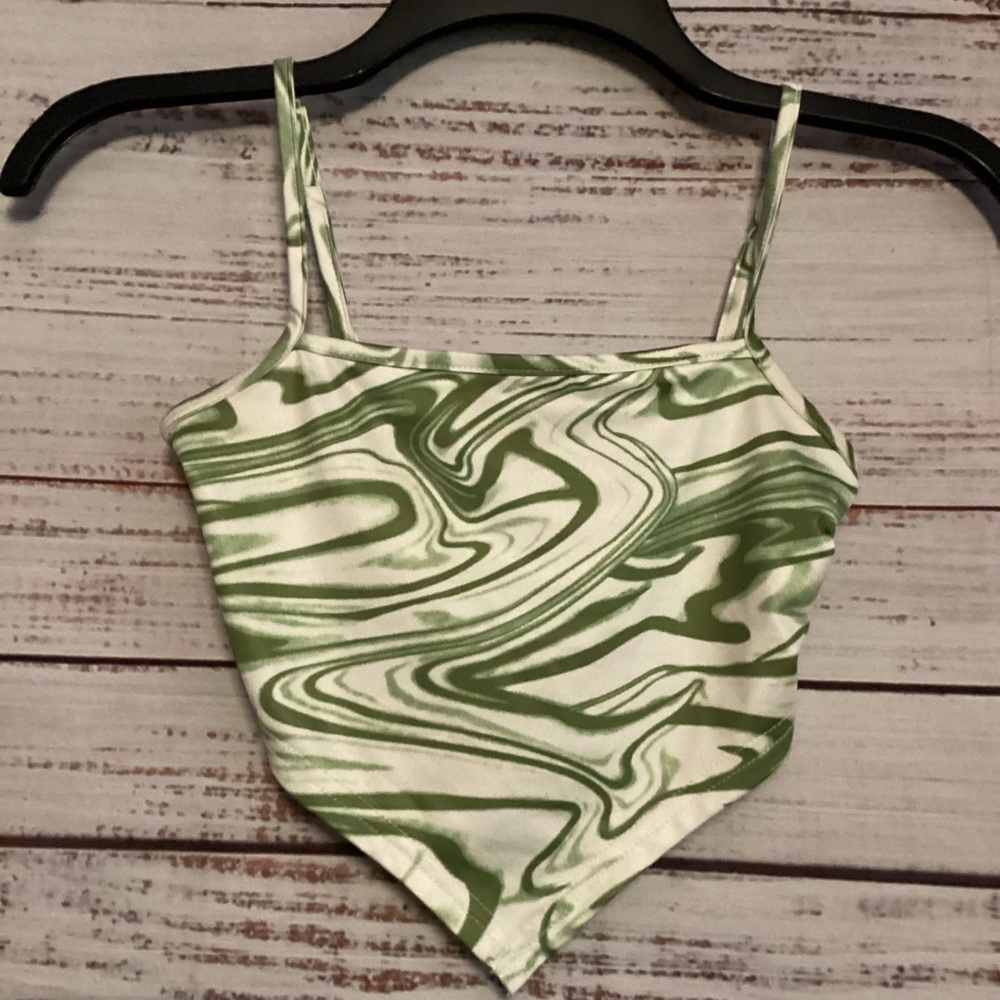 SHEIN Green and White Patterned Top